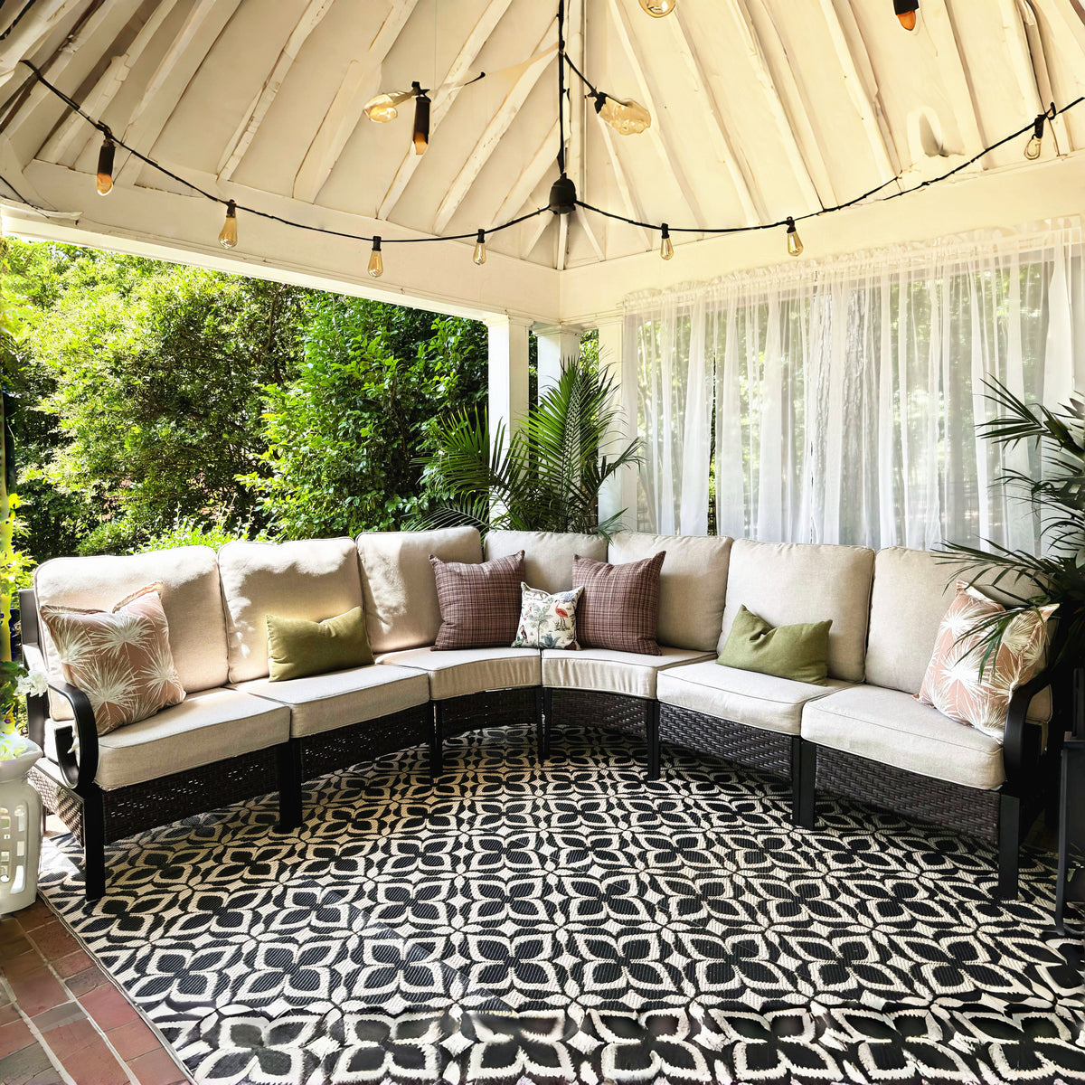 Half-Moon Outdoor Patio Conversation Sofa Sets with E-Coating Technology