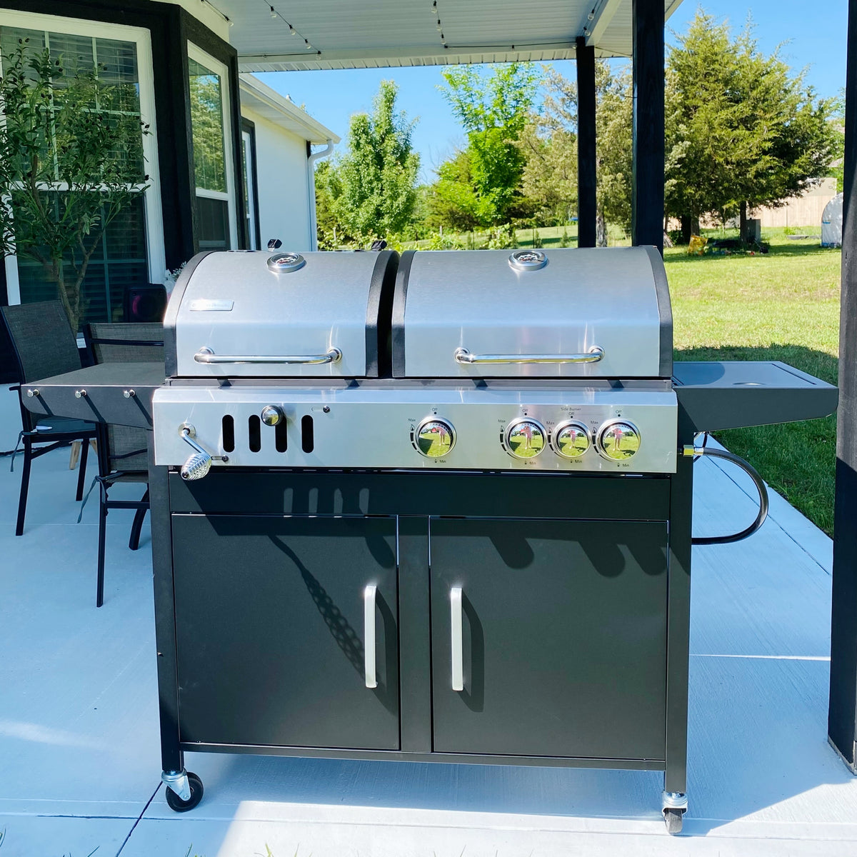Outdoor Propane Grill & Charcoal Grill Combo